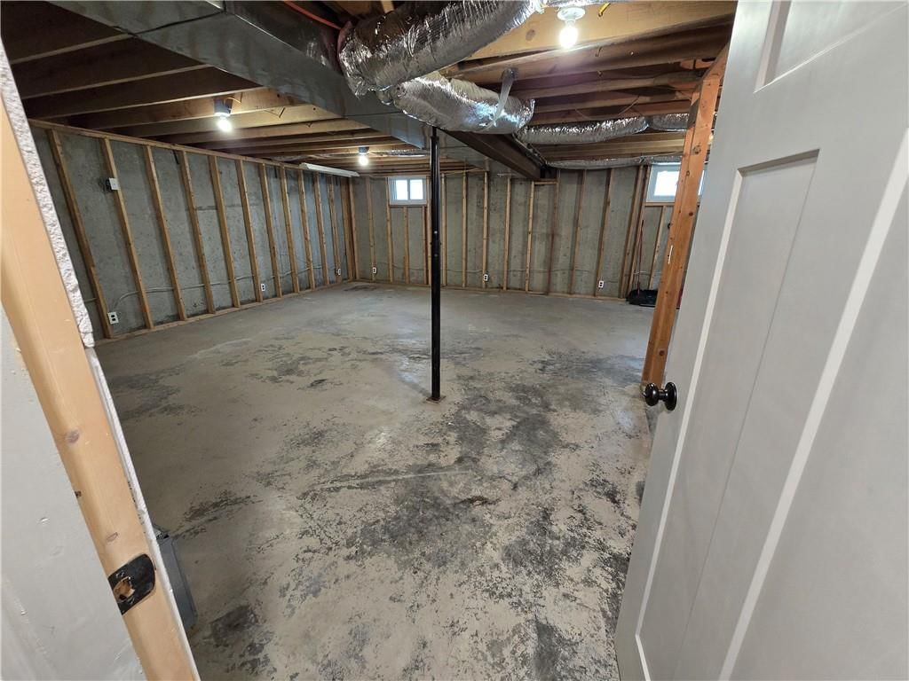 302 N Dement Street — photo 40