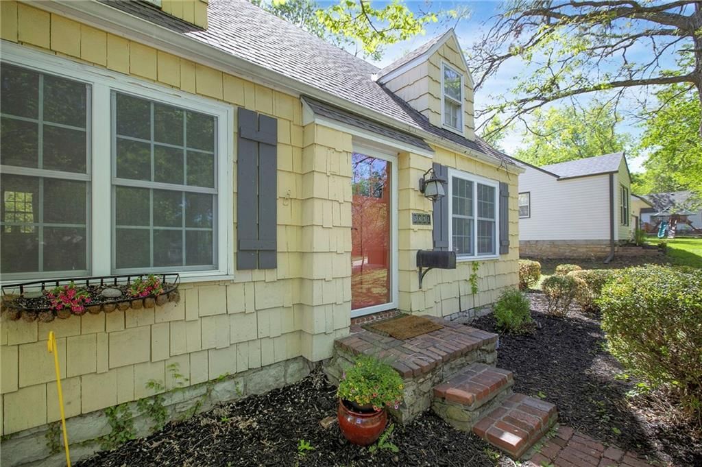5831 WOODWARD Street — photo 5