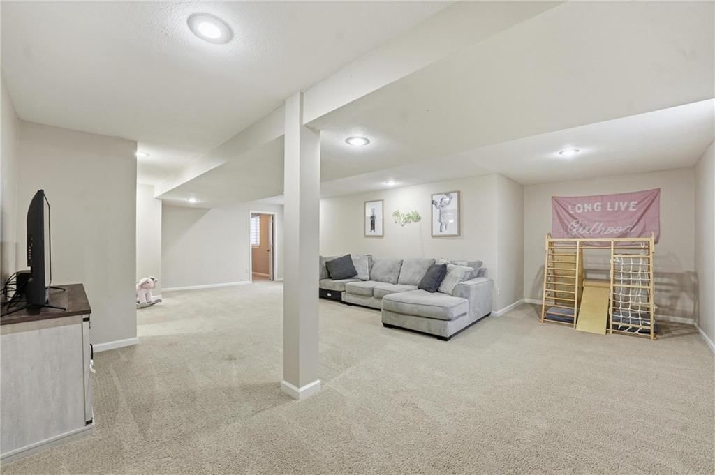 833 N Sumac Street — photo 23