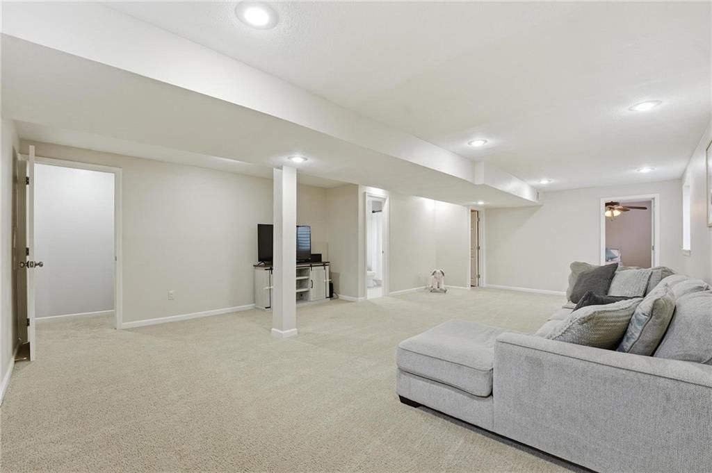 833 N Sumac Street — photo 24
