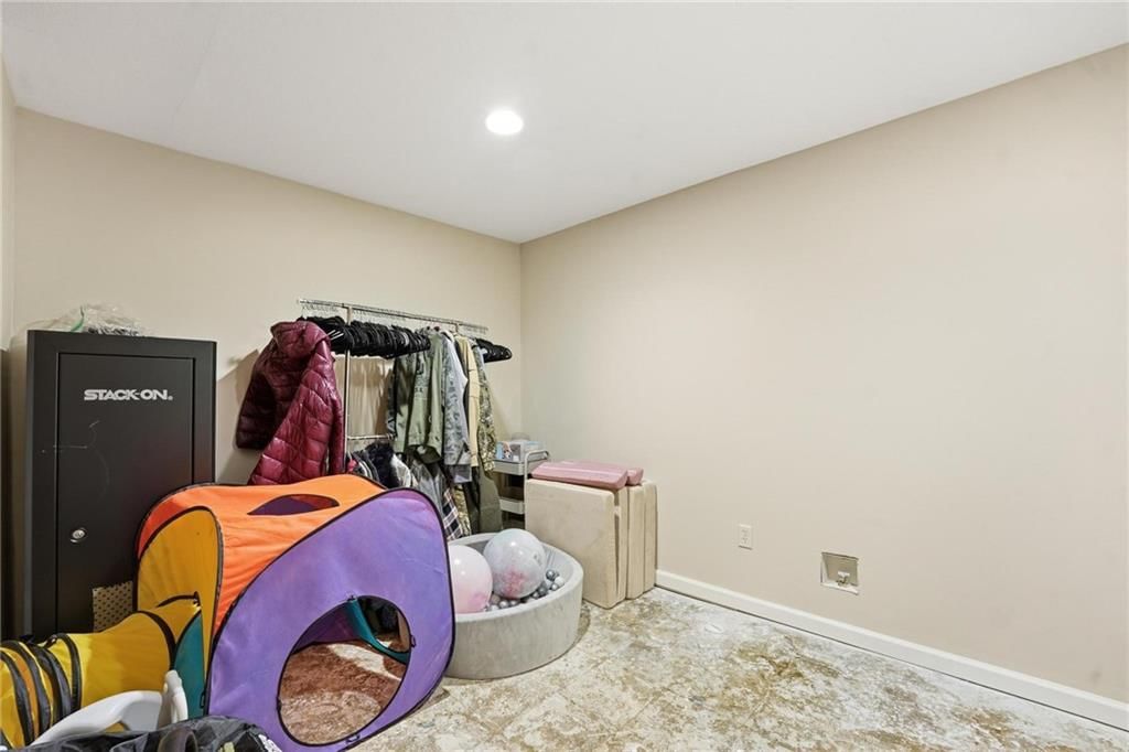 833 N Sumac Street — photo 29