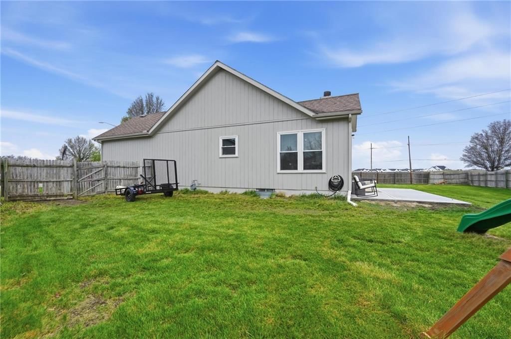833 N Sumac Street — photo 33