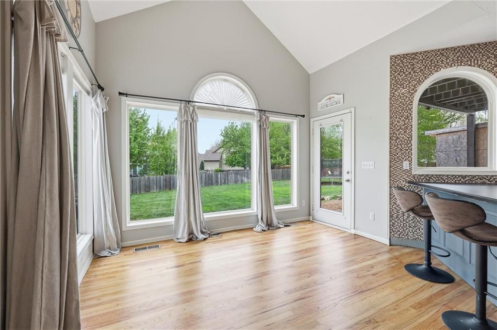 14330 W 141st Terrace — photo 9