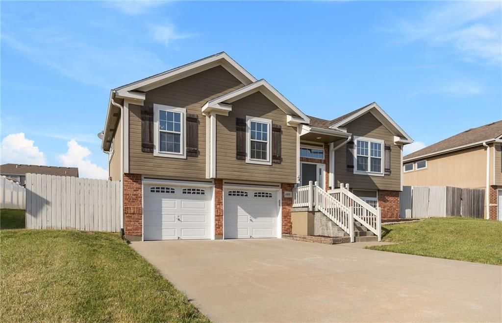 1505 Emerald Way — photo 3