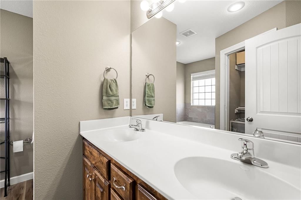 1505 Emerald Way — photo 19
