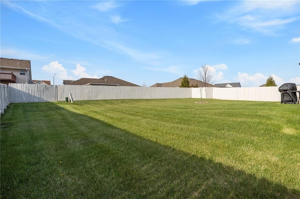 1505 Emerald Way — photo 31