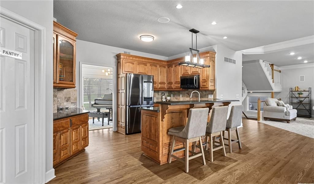 2100 SW Walden Drive — photo 6
