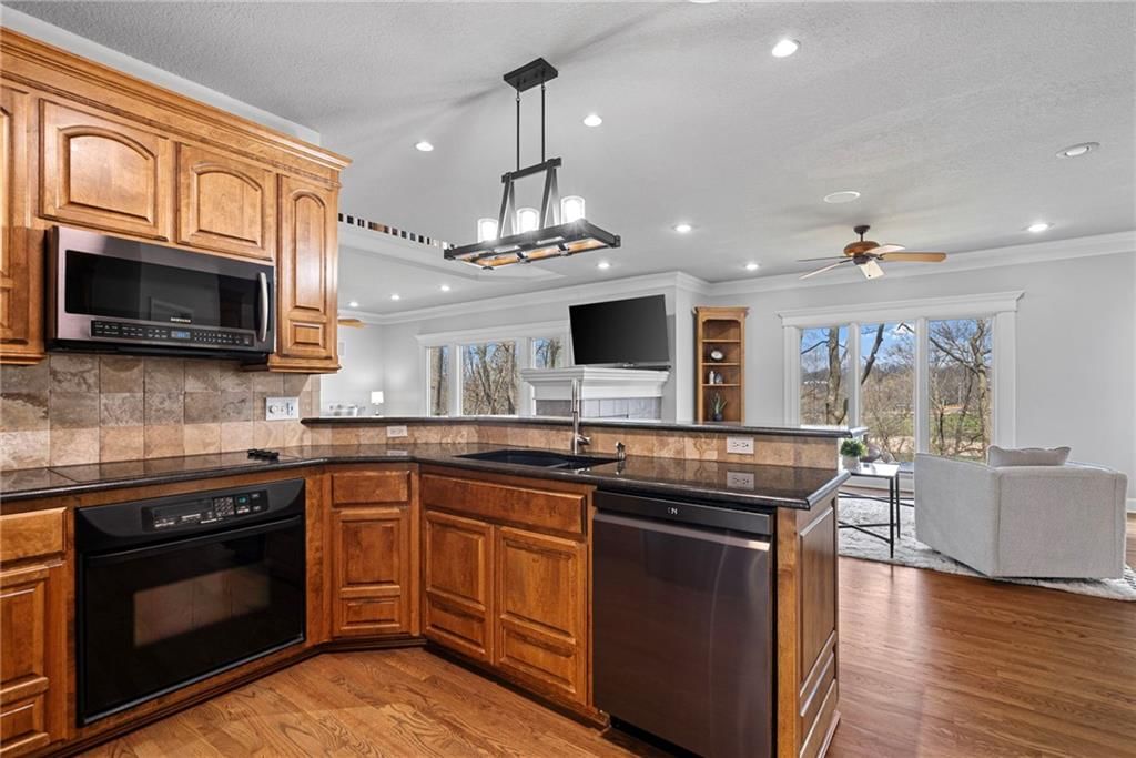 2100 SW Walden Drive — photo 14
