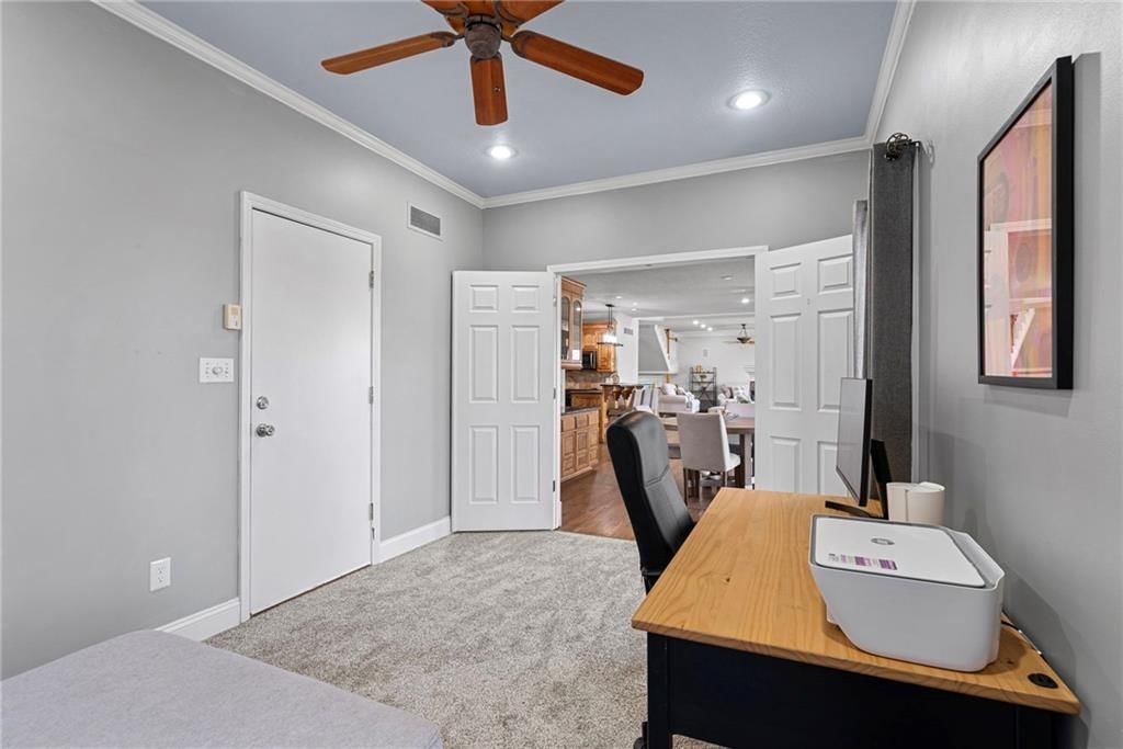 2100 SW Walden Drive — photo 18
