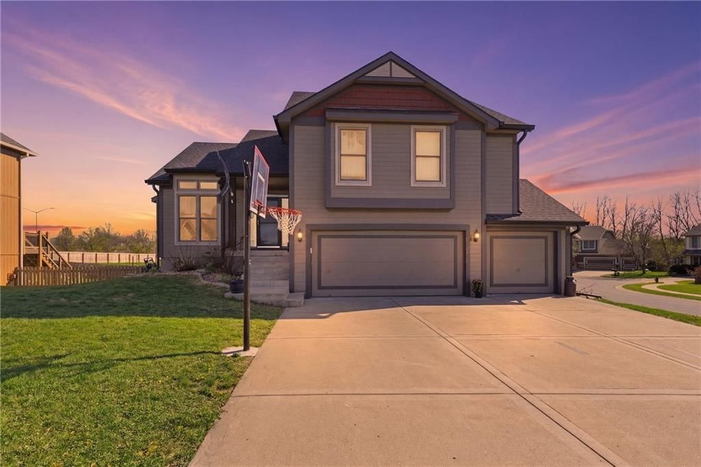 805 NW 109th Terrace, Kansas City, MO