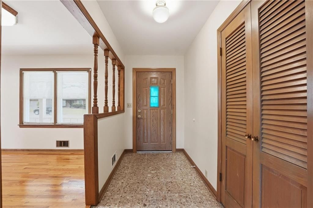 206 NW Woodbine Avenue — photo 4