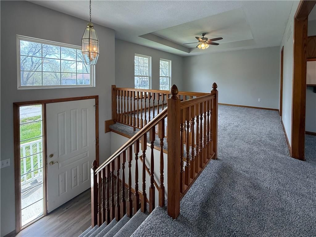 11124 N Locust Street — photo 2