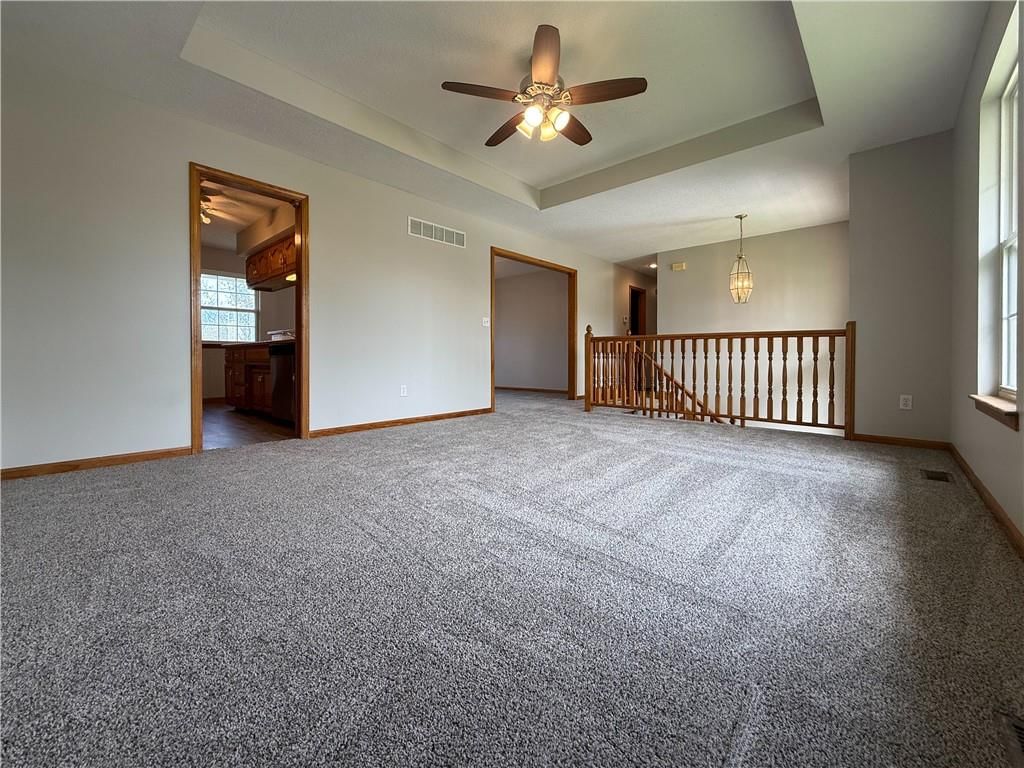 11124 N Locust Street — photo 4