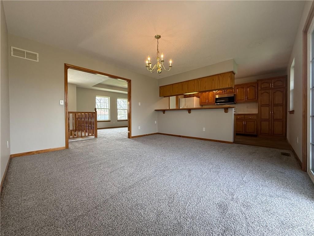 11124 N Locust Street — photo 5