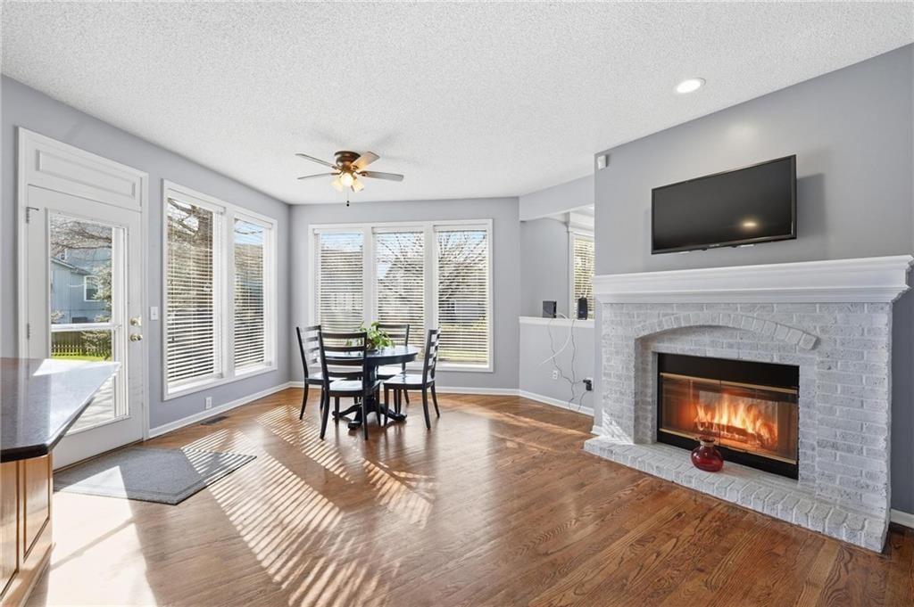 15808 Rosewood Street — photo 10