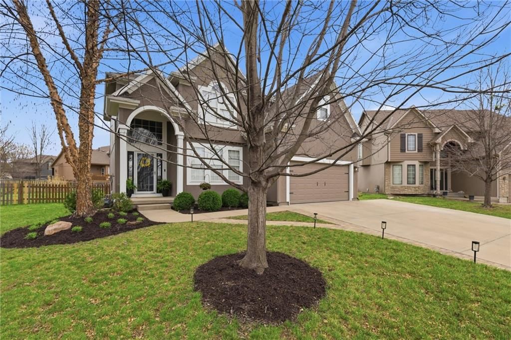 645 N Pine Circle — photo 2