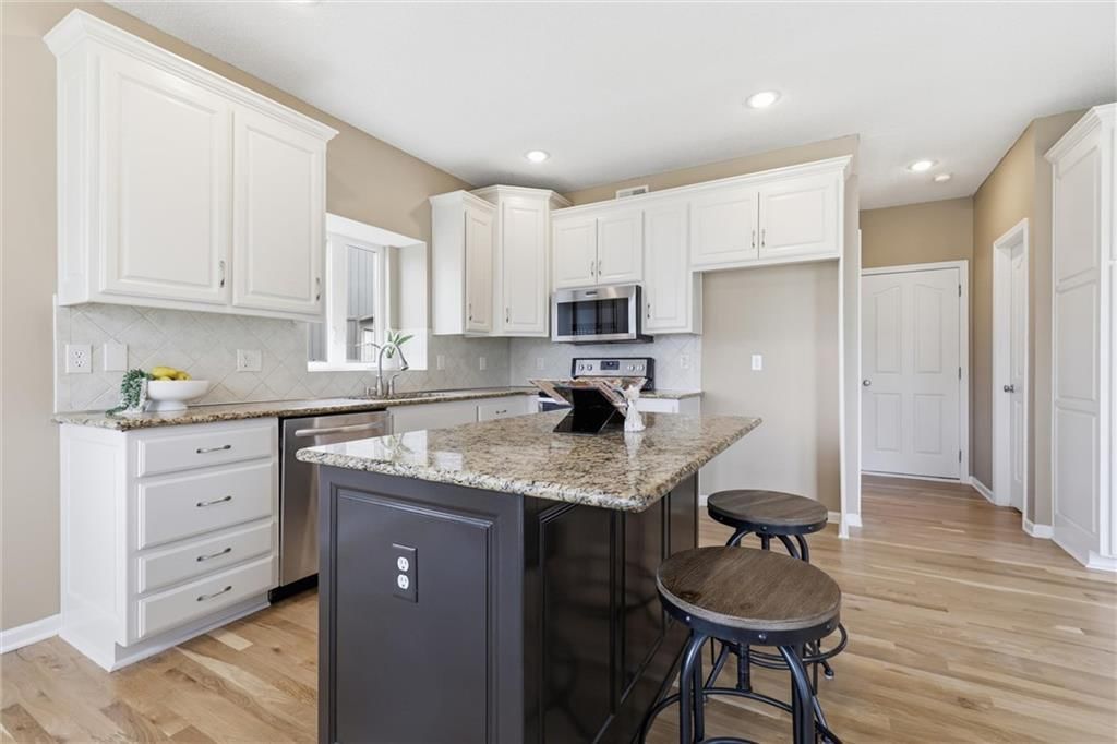 645 N Pine Circle — photo 8