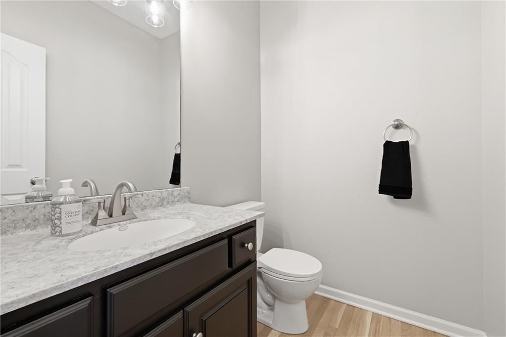 645 N Pine Circle — photo 12