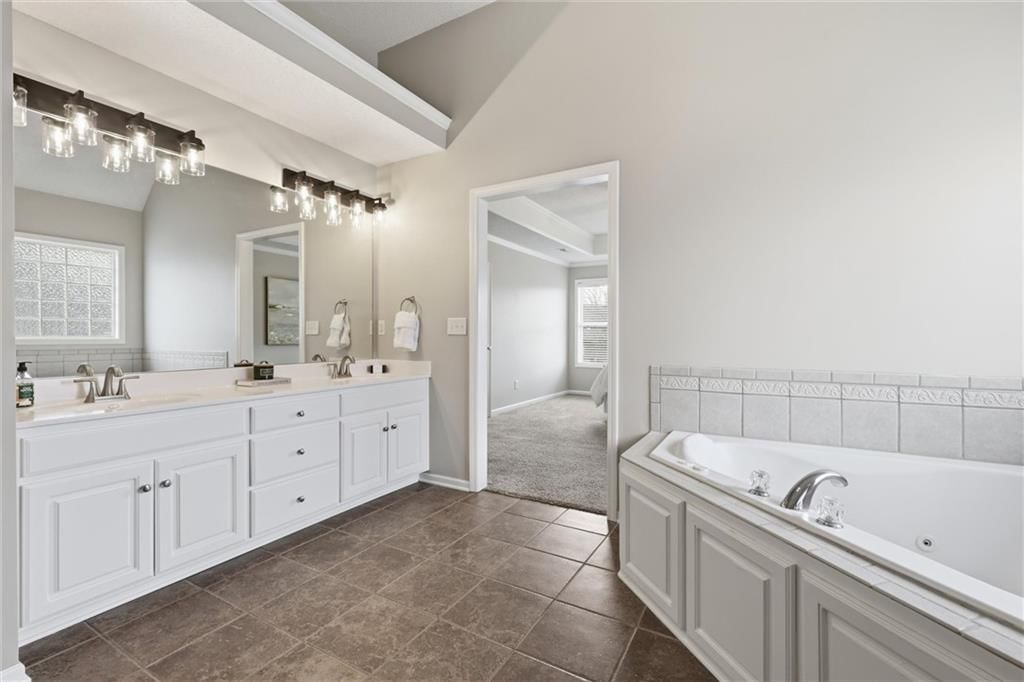645 N Pine Circle — photo 14