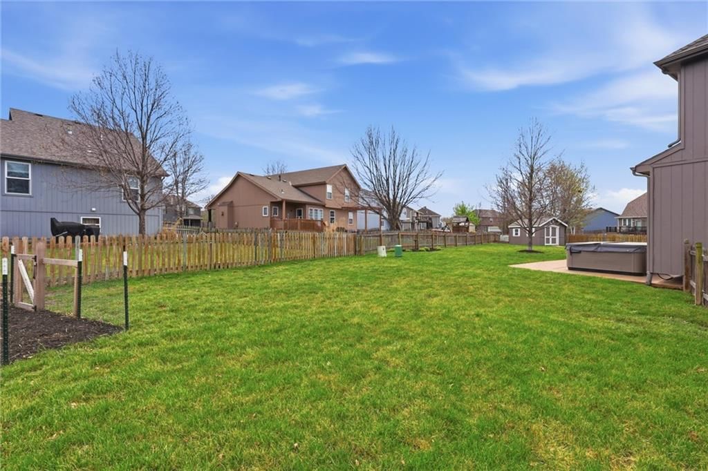 645 N Pine Circle — photo 23