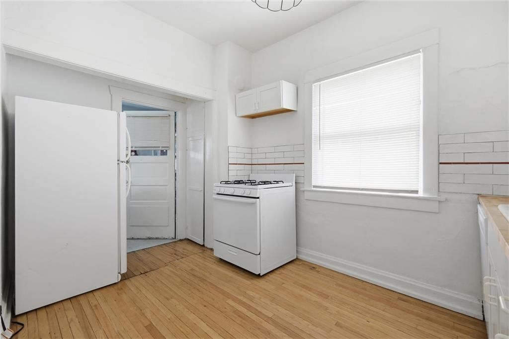 4008 Charlotte Street — photo 8