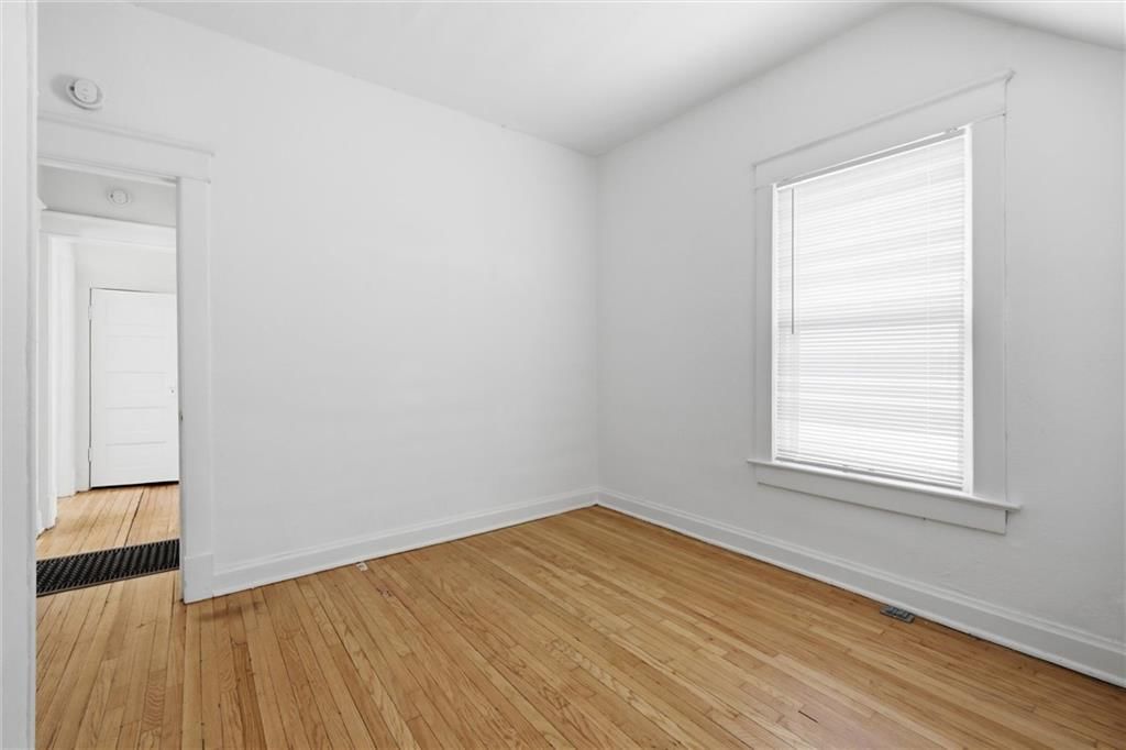 4008 Charlotte Street — photo 19