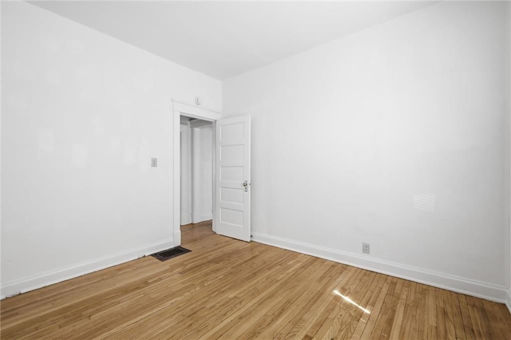 4008 Charlotte Street — photo 22
