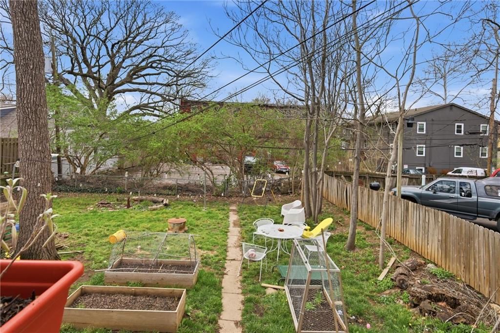 4008 Charlotte Street — photo 26