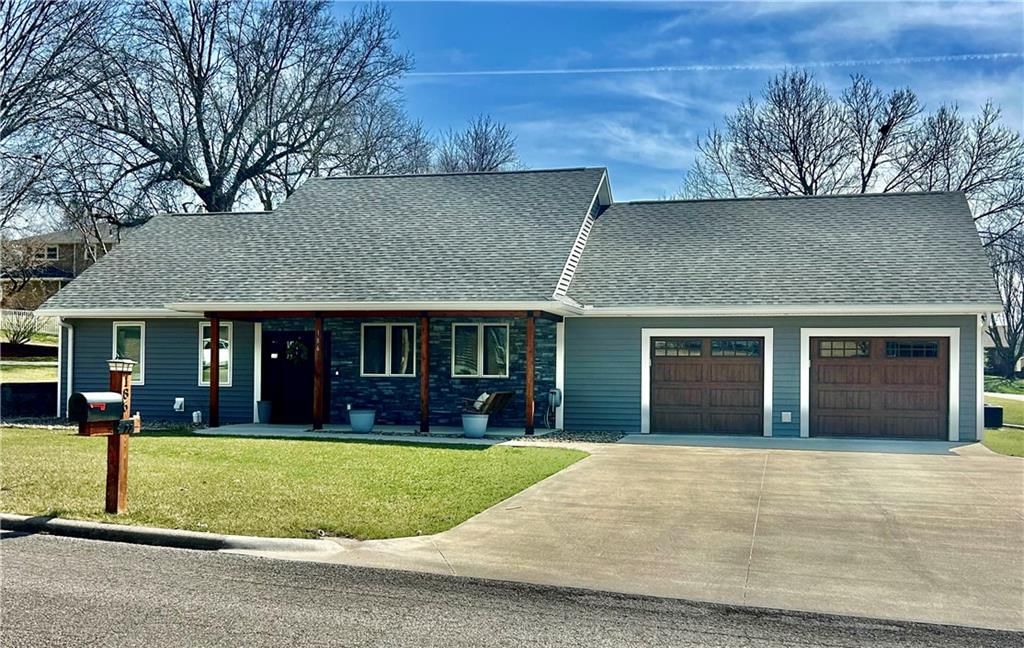 Photo 1 of 59 - 186 N Sunset Drive, Maryville, MO 64468