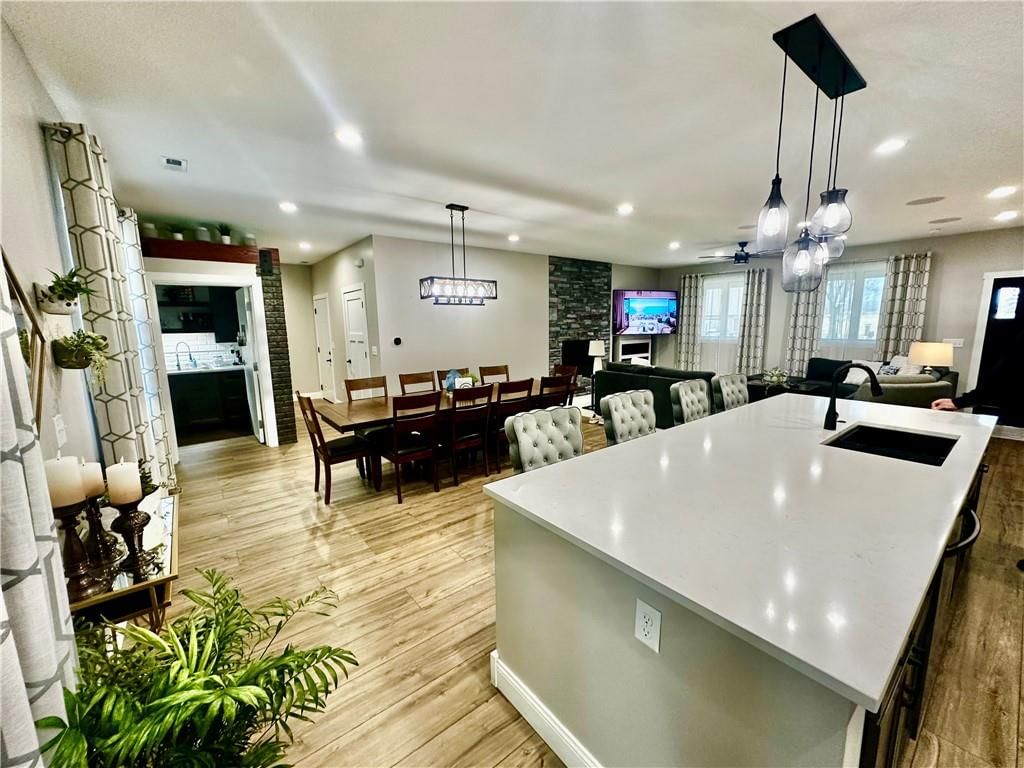 Photo 18 of 59 - 186 N Sunset Drive, Maryville, MO 64468