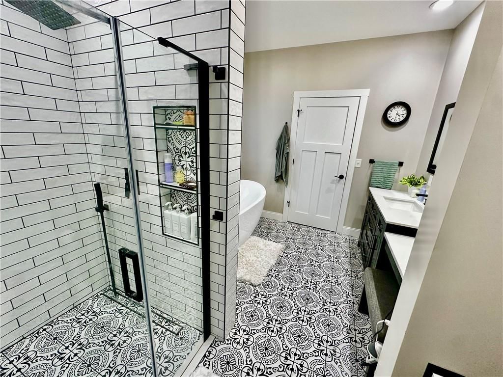 Photo 36 of 59 - 186 N Sunset Drive, Maryville, MO 64468