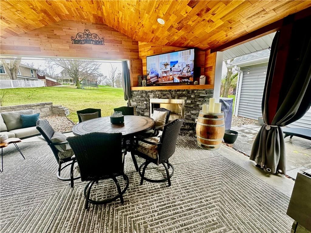 Photo 47 of 59 - 186 N Sunset Drive, Maryville, MO 64468