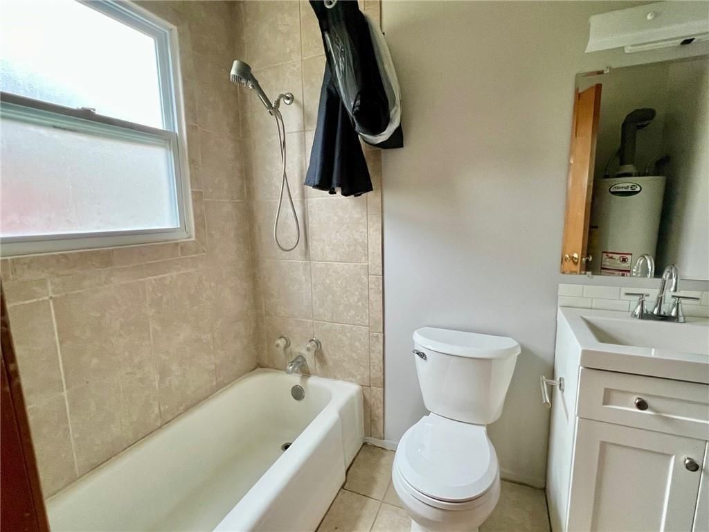314 S Russell Street — photo 6