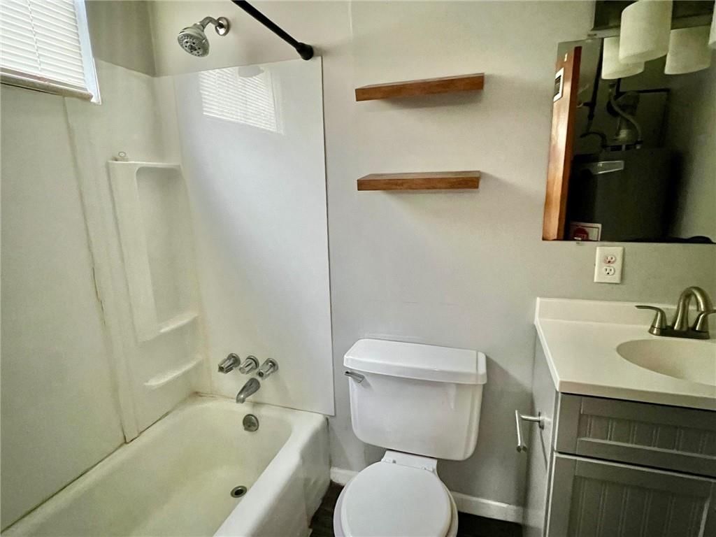 314 S Russell Street — photo 12