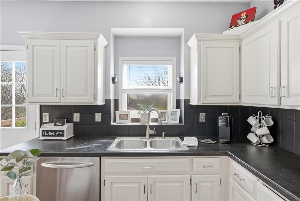 11209 N DITMAN Avenue — photo 14
