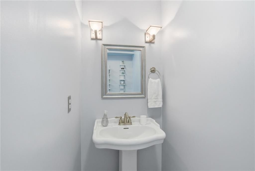 11209 N DITMAN Avenue — photo 27