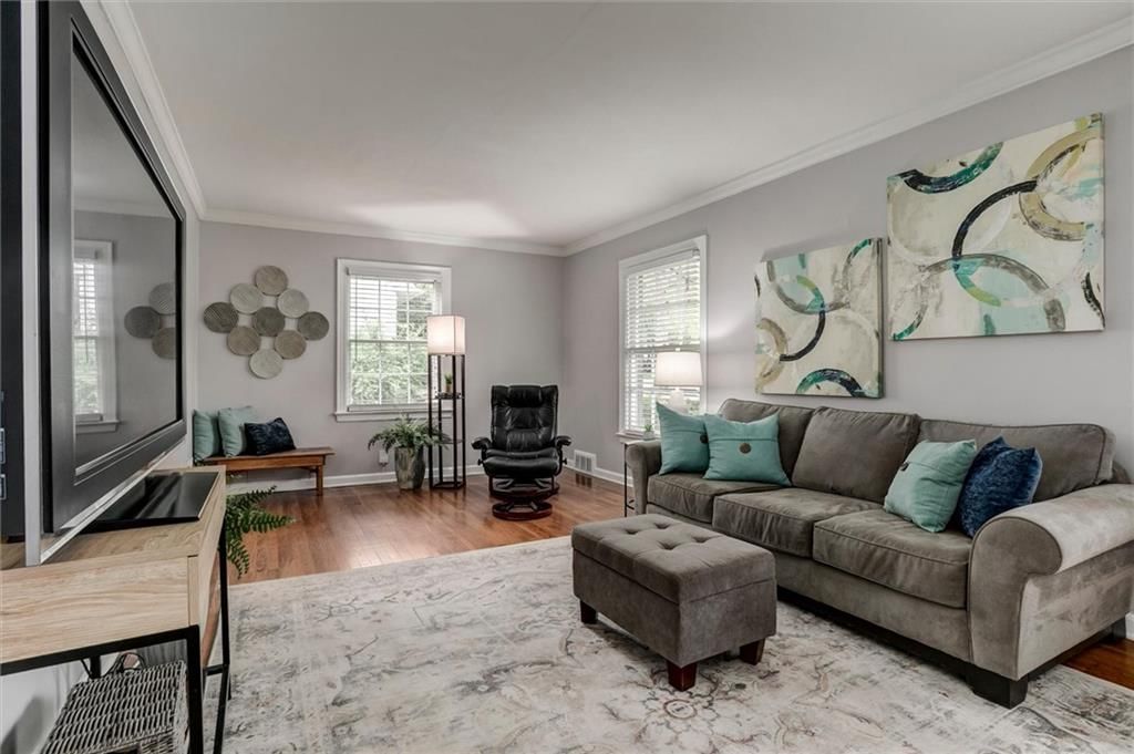 8309 Belleview Avenue — photo 3