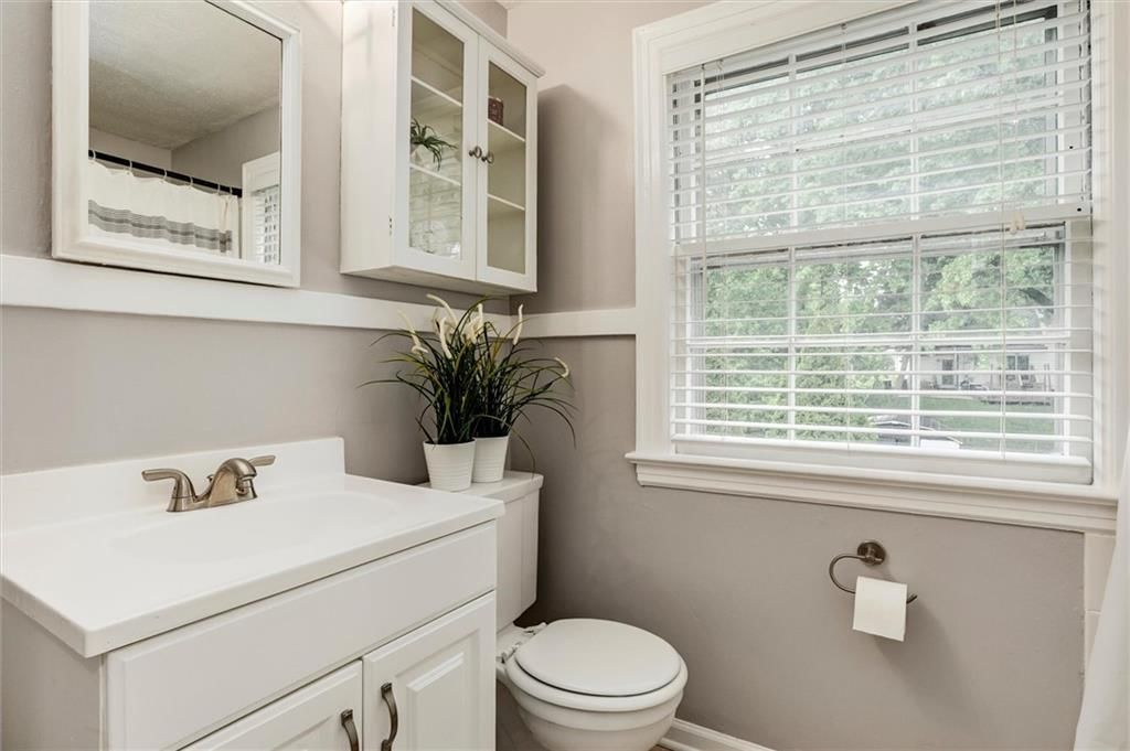8309 Belleview Avenue — photo 15