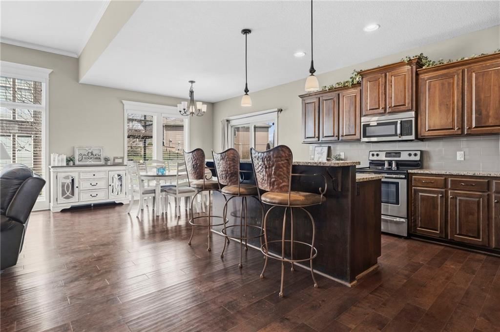 1021 SE Carmine Court — photo 4