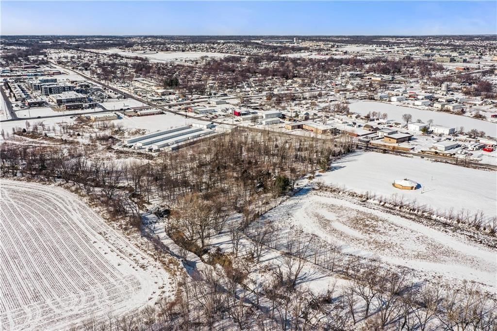 211 SE Old US 40 Highway — photo 10