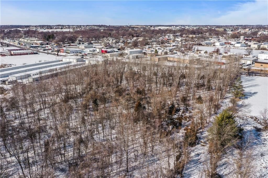 211 SE Old US 40 Highway — photo 25