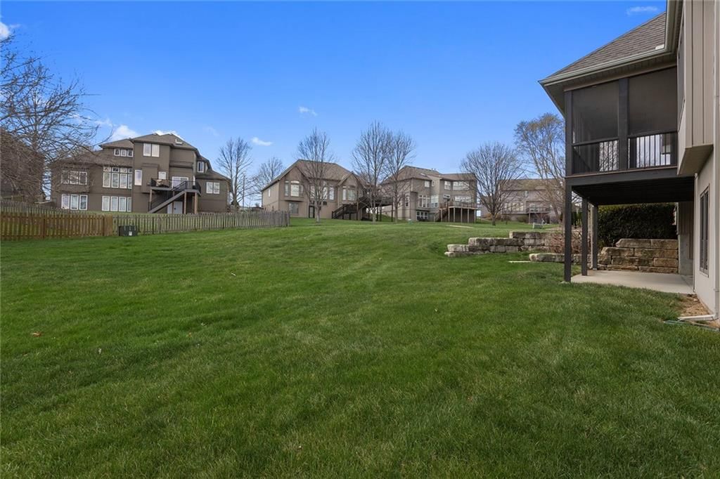 8915 NE 94th Terrace — photo 30
