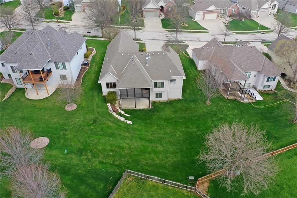 8915 NE 94th Terrace — photo 32