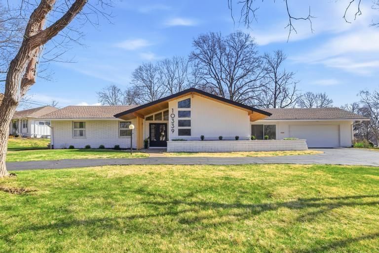10339 High Drive, Leawood, KS
