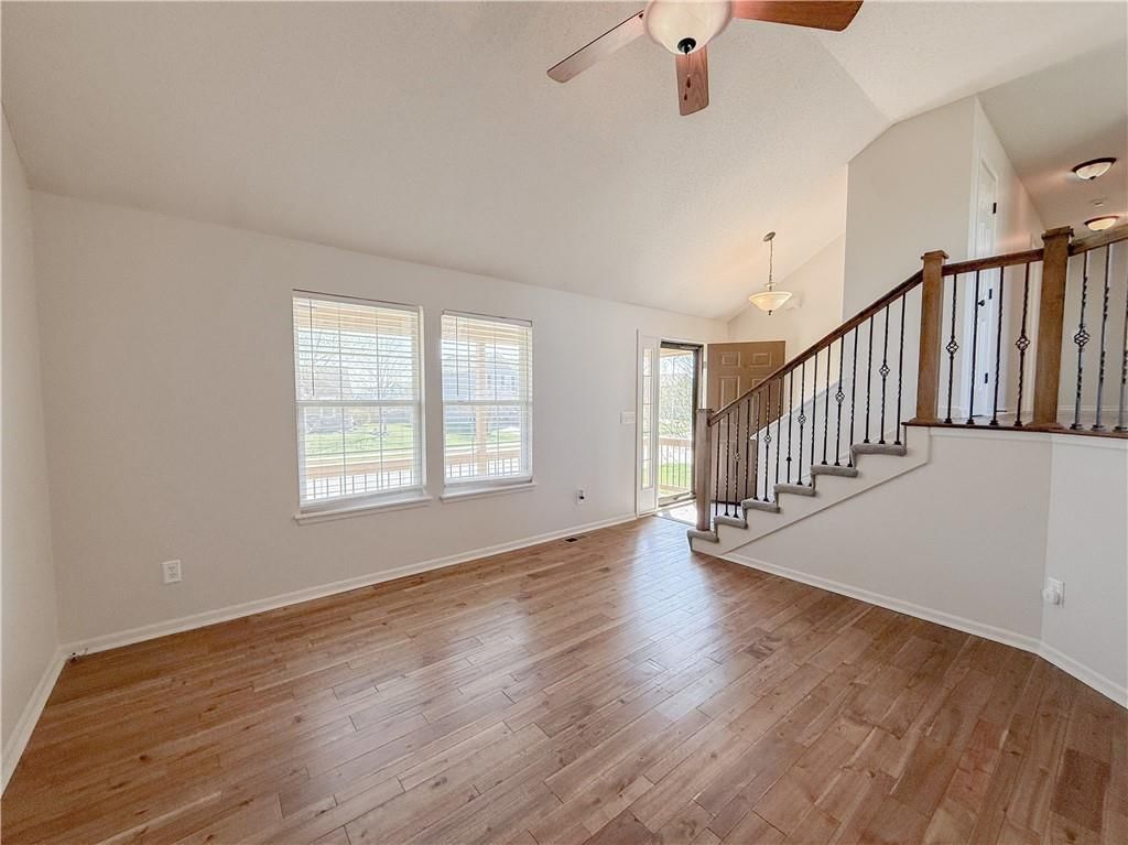 31726 W 167th Terrace — photo 3