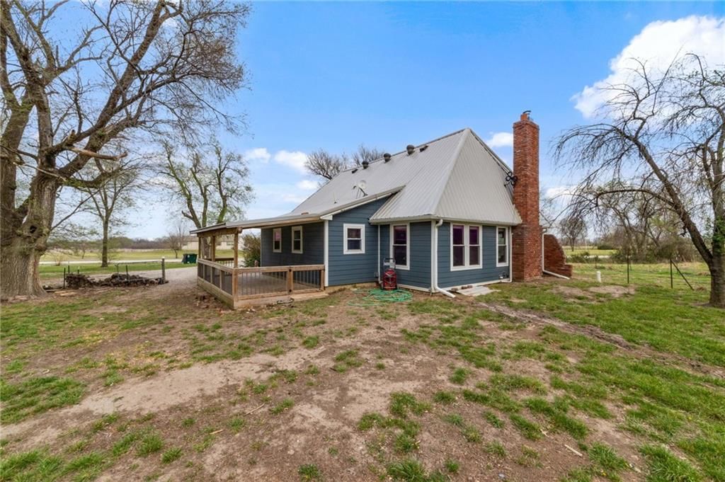 15112 NE County Road 243 N/A — photo 5