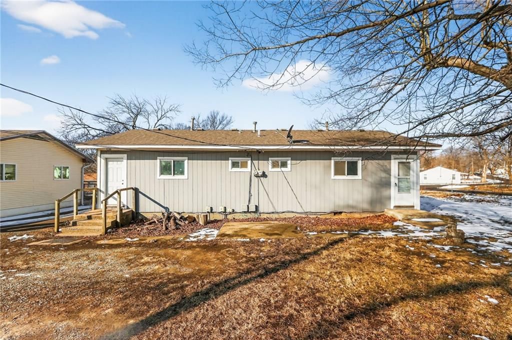 501 Maier Drive, Belton, MO: listing photo 2