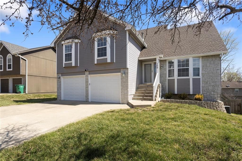 109 SW Drew Lane — photo 3