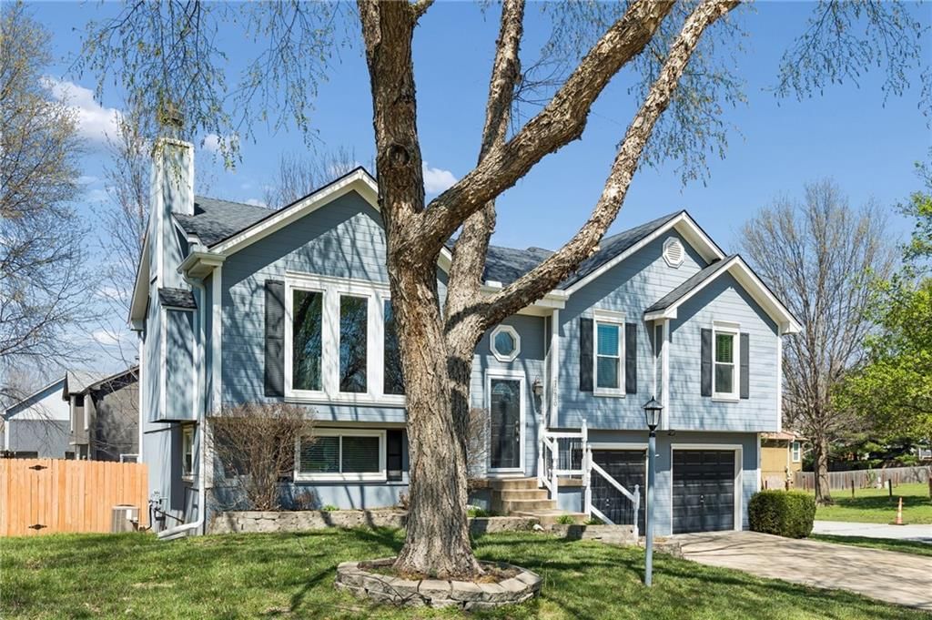 21250 W 124th Street — photo 2