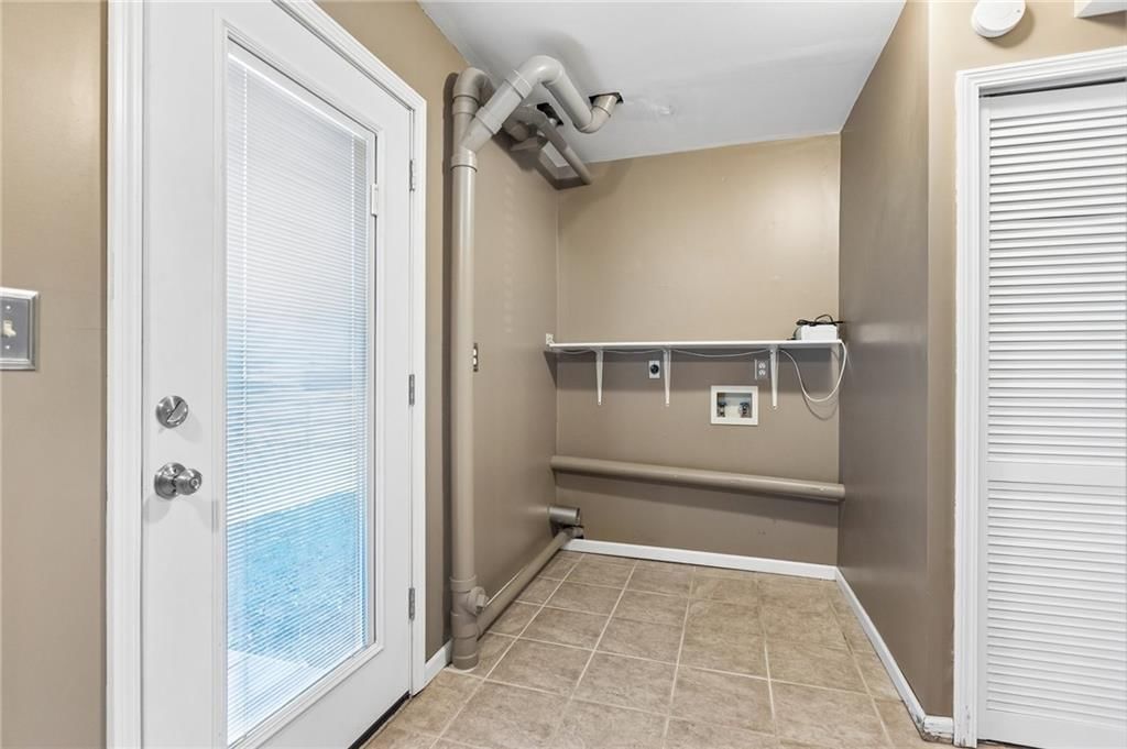 21250 W 124th Street — photo 24